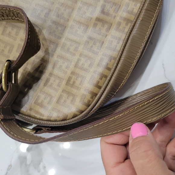 Fendi Vintage Zucca Logo Unisex Crossbody Bag - Picture 8 of 14